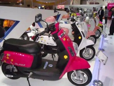 電動車充電有講究！"每天充"和"用光再充"都不對，老師傅教你正確方法